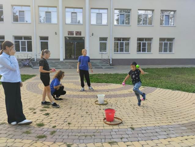 Спортивно -развлекательная программа 