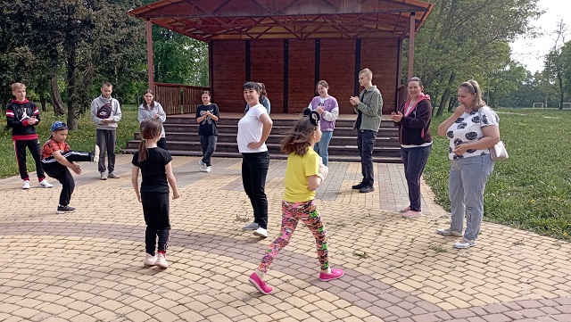 Танцевальный час 