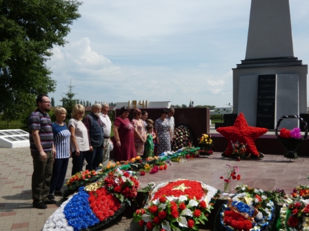 «Подвиг ваш и память чтим»