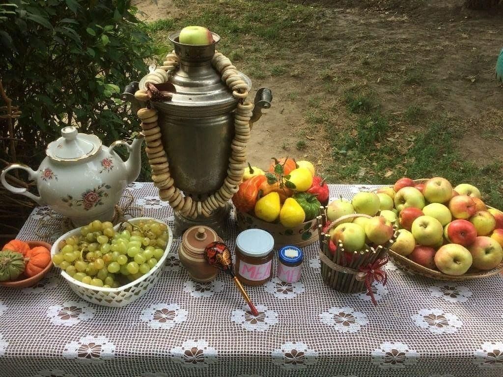 «Как на яблочный, на Спас, приглашаем в гости вас»