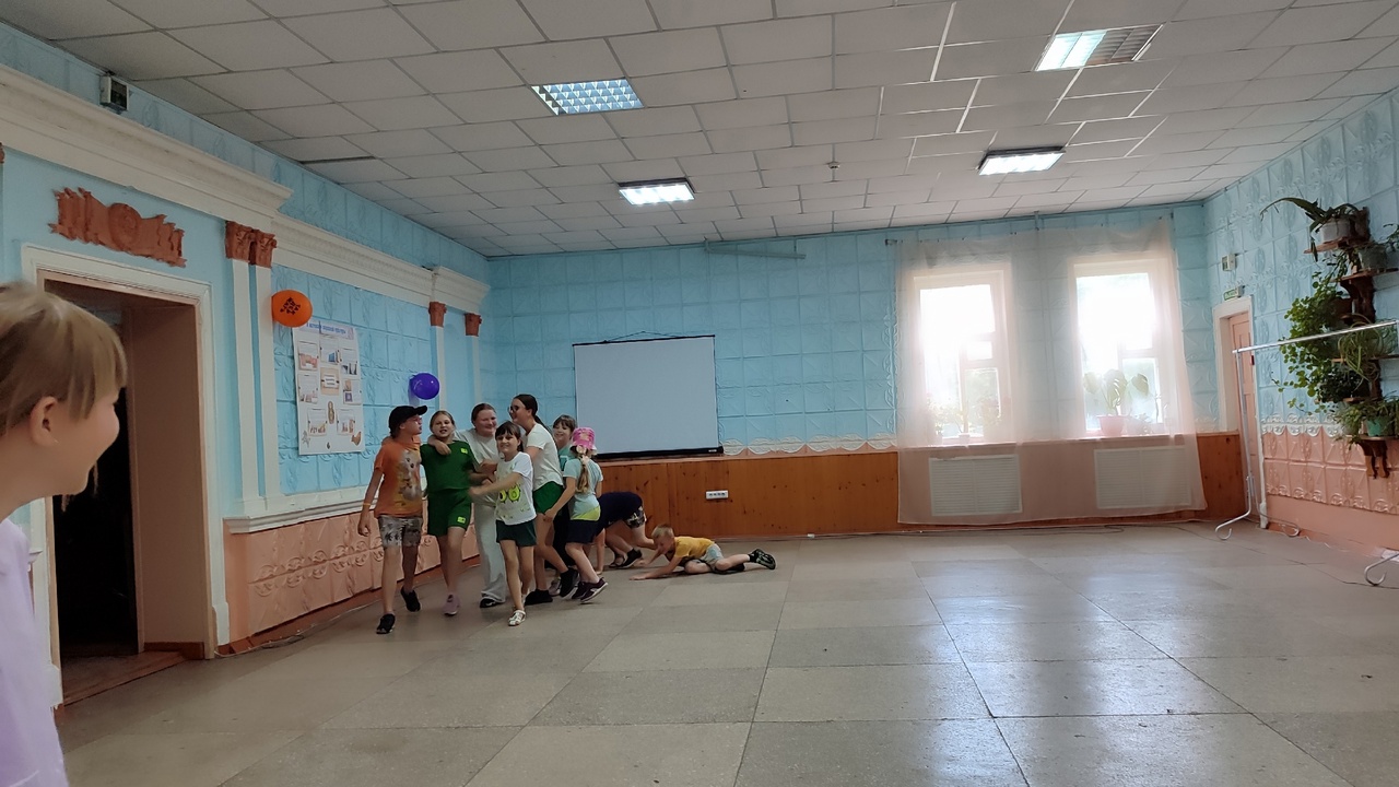 «От объятий станет всем теплей» 