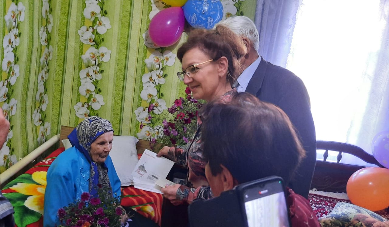 Поздравление со 100-летием