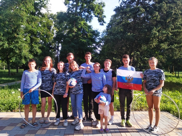 Конкурсно - спортивная программа 
