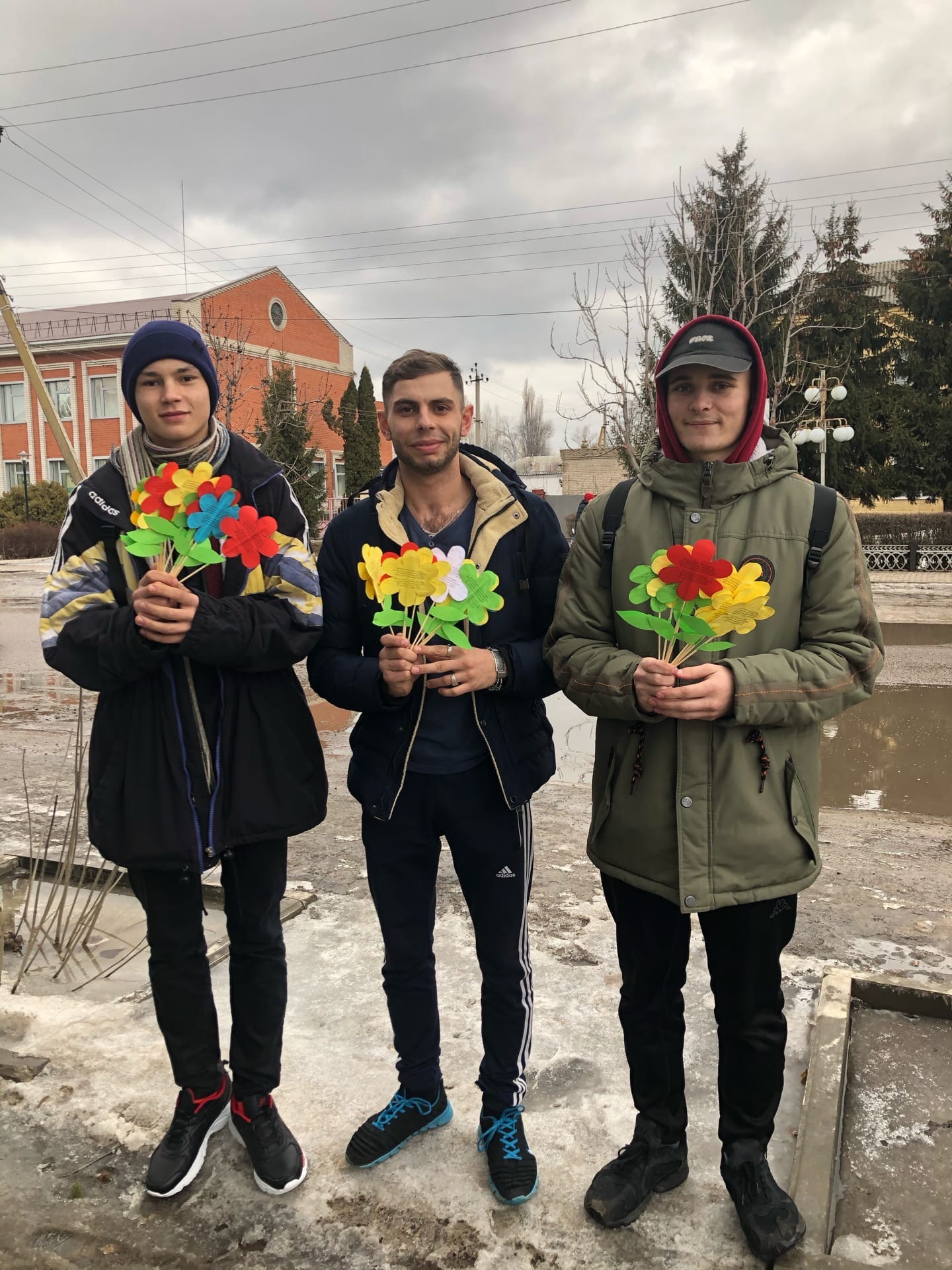 Видео поздравление от активистов Волонтерского центра «Молодежный клуб Аль-Таир»