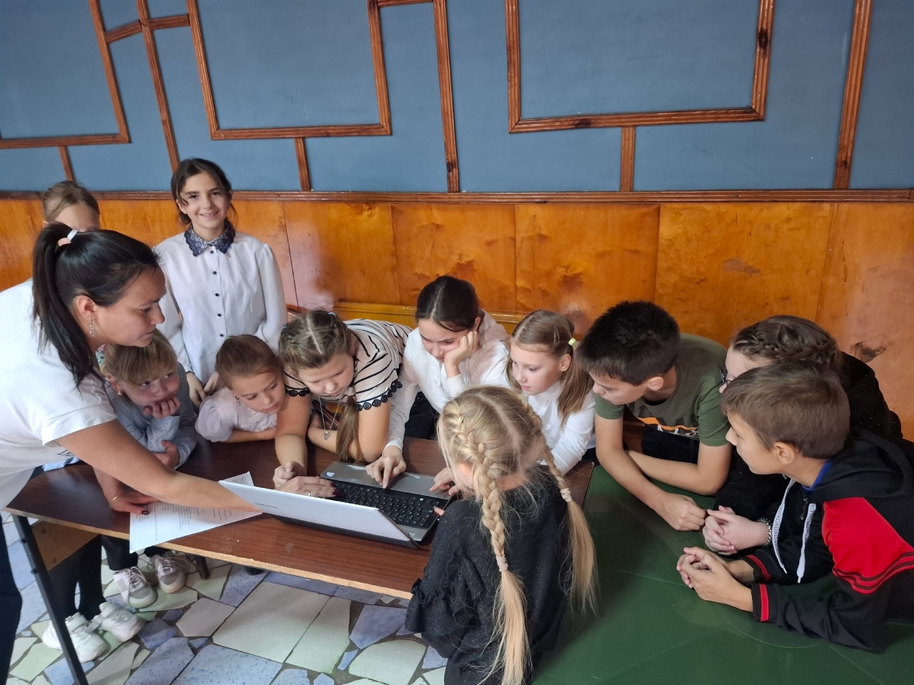 Выпуск буклетов «В жизнь без вредных привычек» 