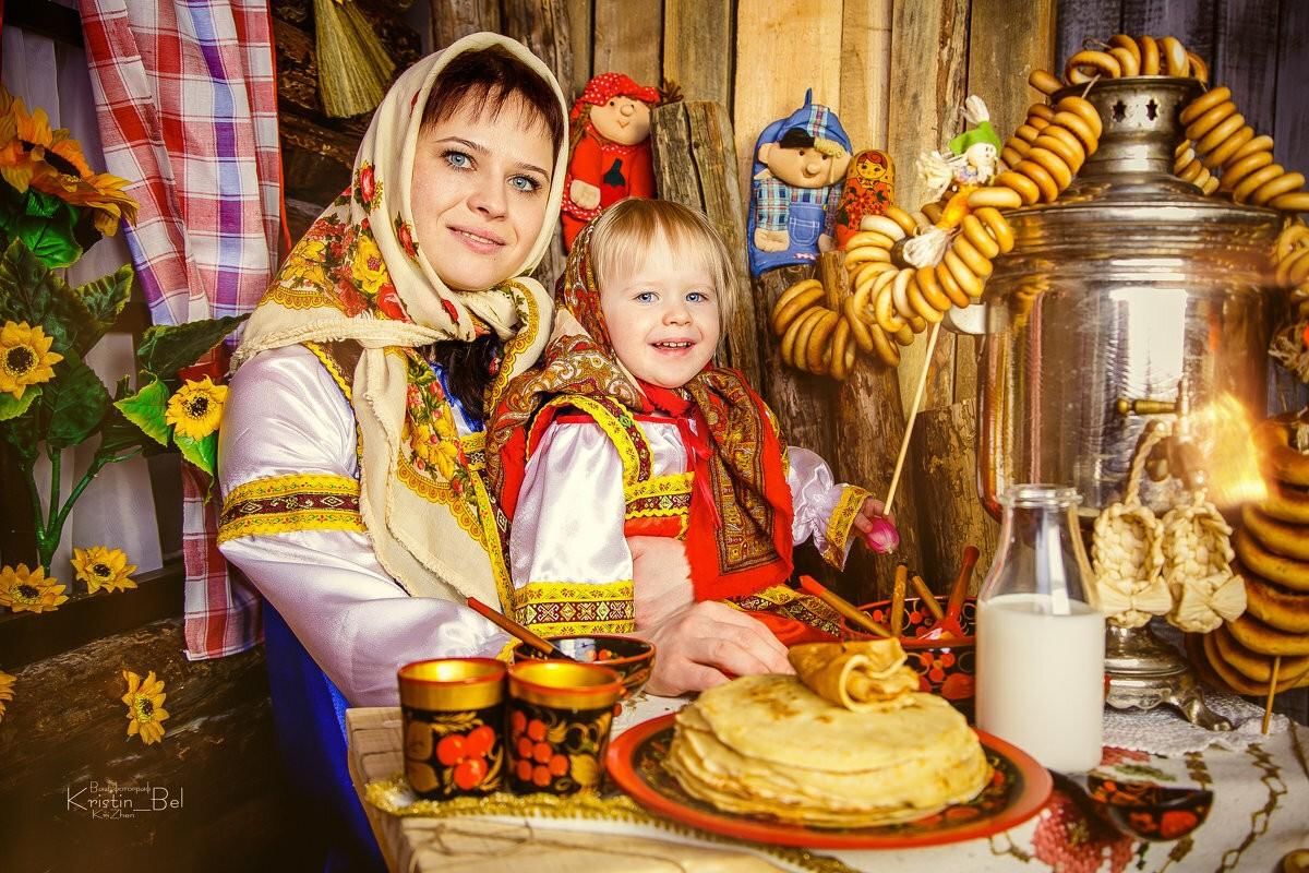  Познавательный час«Народные традиции России»