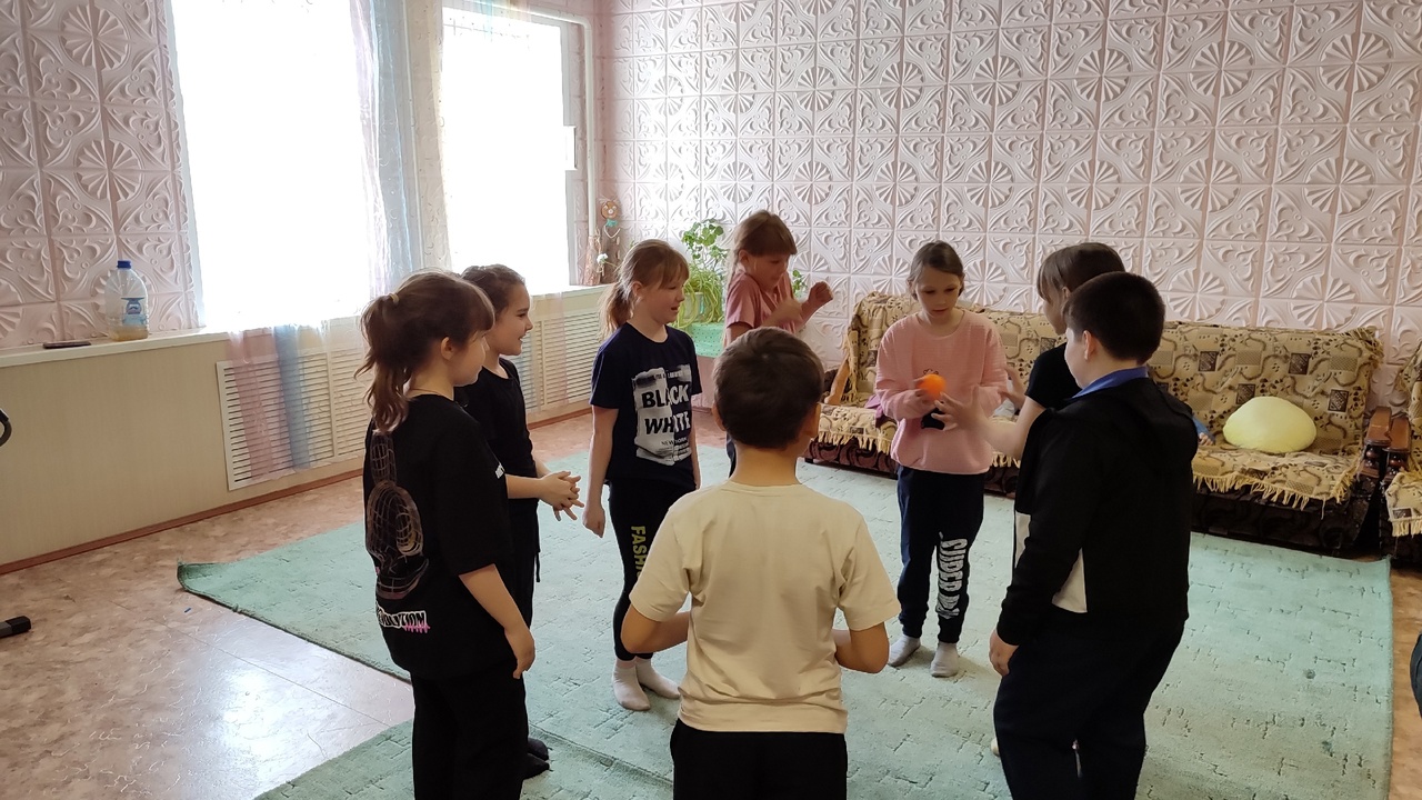 «В космос всем открыта дверь, ну –ка сам себя проверь» 
