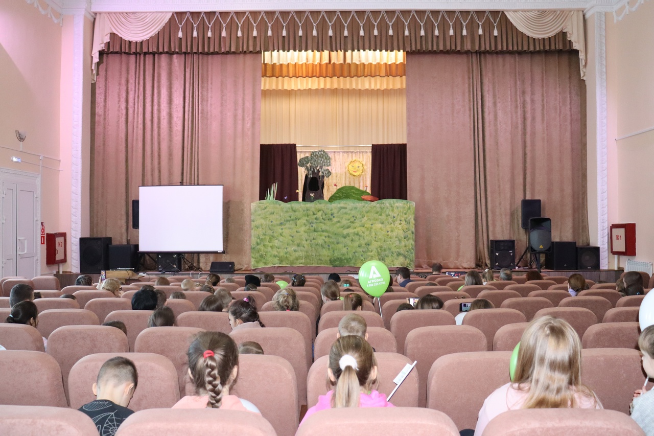 Представление народного театра кукол «Бобренок»
