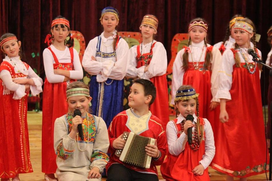 "История народной Пчелиновской песни"