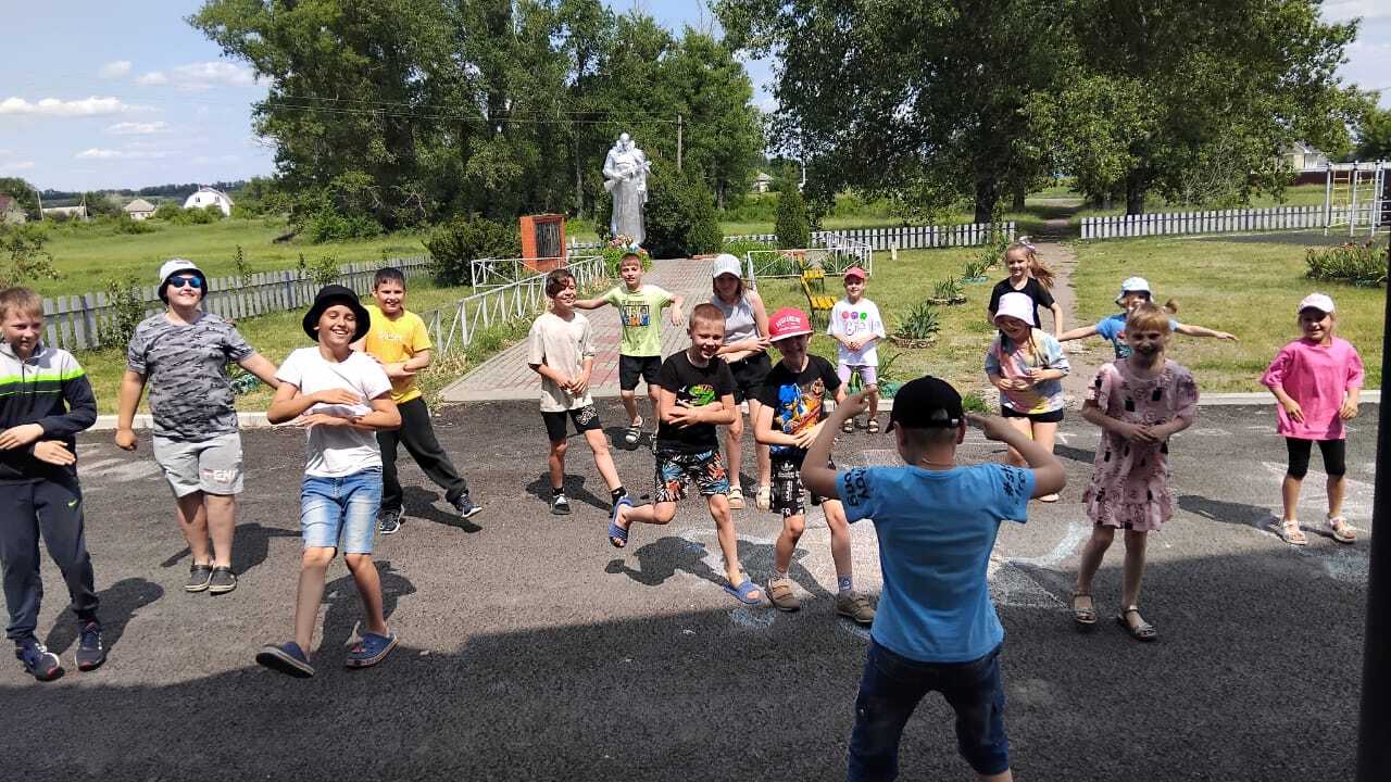 Дружат дети всей земли