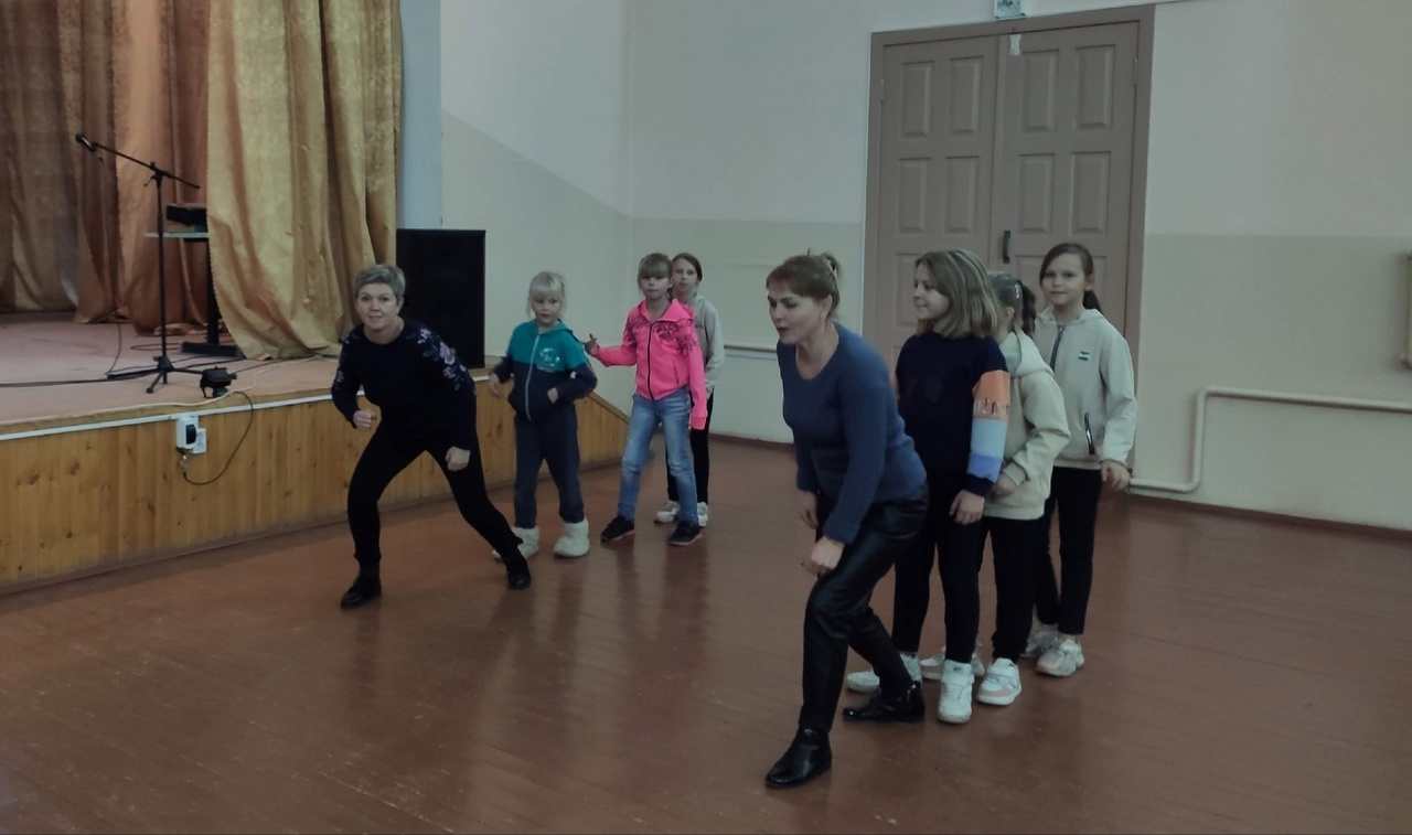 «Классные девчонки».