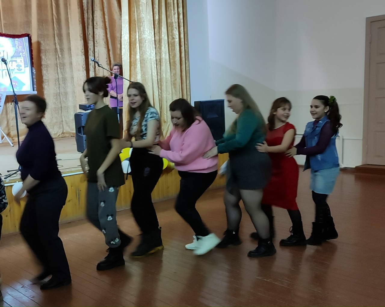 «В ритме Нового года»
