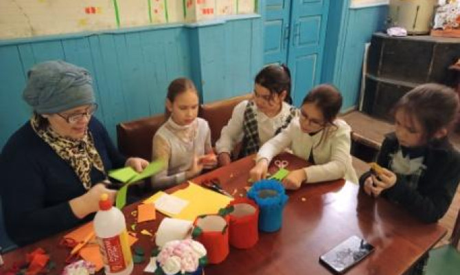 «Поделка к 8 марта»