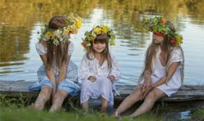 «На Ивана Купало на Руси весело бывало»