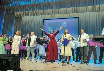 «Загляните в мамины глаза».