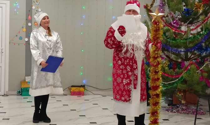 «На пороге новый год».