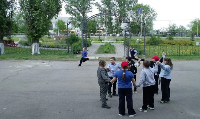 «Летом время не теряй».
