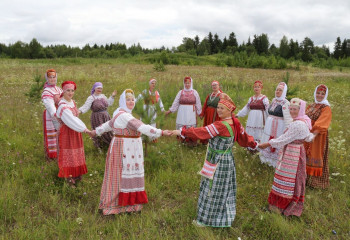 В мире нет милей и краше песен и преданий наших