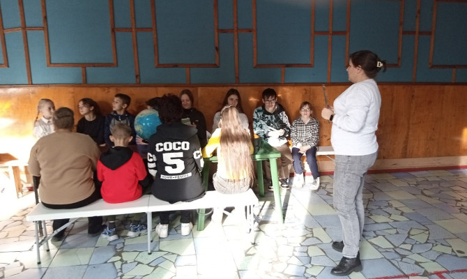 Круглый стол «Конституция – Закон, по нему мы все живем!» Круглый стол «Конституция – Закон, по нему мы все живем!»