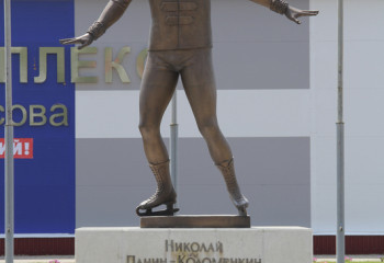 Памятник Николаю Панину-Коломенкину