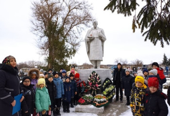 «Ты выстоял, великий Сталинград!» 