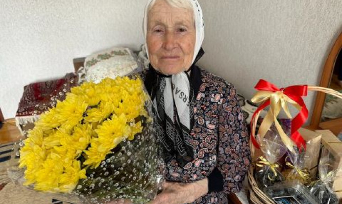 "Поздравление ветеранов с праздником Победы на дому"