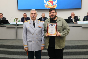 Директор МКУК ЦДНТ и К БМР Ширкин А.В. награжден почетной грамотой за активное участие в работе Воронежской территориальной подсистемы РСЧС по выполнению мероприятий гражданской обороны и защиты от чрезвычайных ситуаций