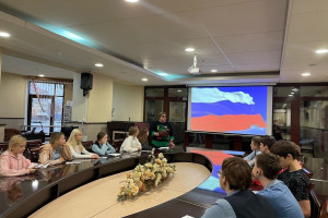 Линии фронта там не было…
