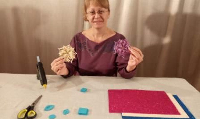 «Снежинка из глиттерного фоамирана» «Снежинка из глиттерного фоамирана»