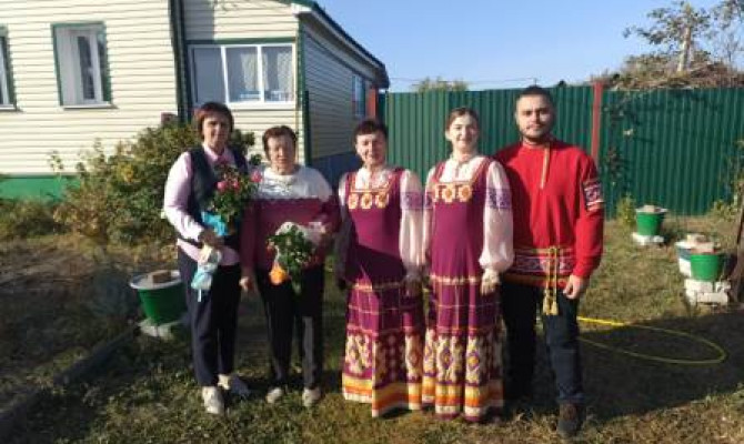 «Музыкальное поздравление учителям»