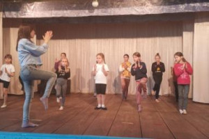 «Пропоем, прохлопаем, станцуем»