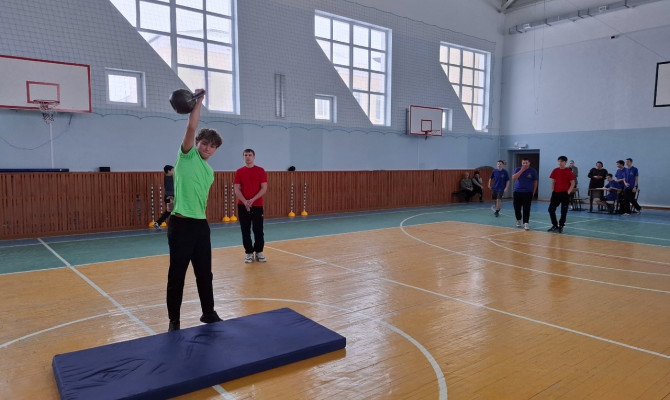 Конкурсная программа «Супер парни» Конкурсная программа «Супер парни»