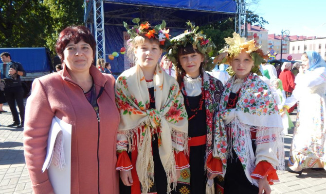 Юдановский ДК приглашает Вас на онлайн-концерт "Село родное". Юдановский ДК приглашает Вас на онлайн-концерт