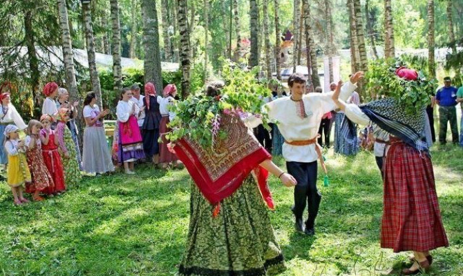 Фольклорный праздник "Петровские гуляния" Фольклорный праздник